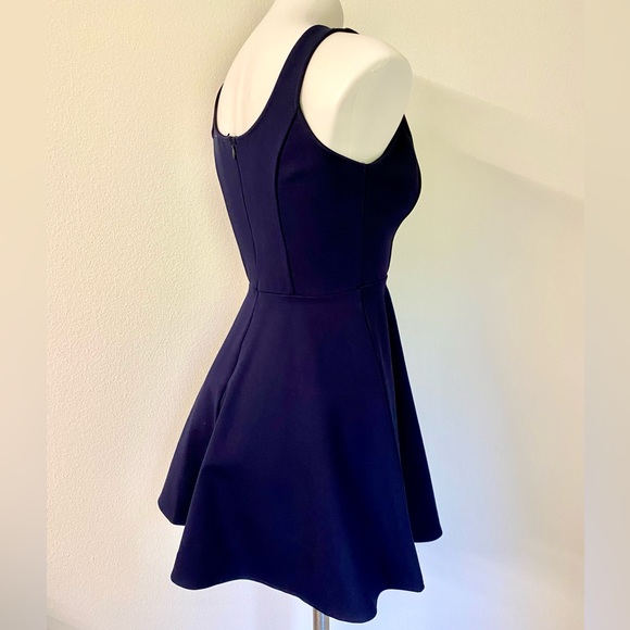 Superdown Navy Skater Deep V Mini Flare Dress NWT Small Revolve - Picture 4 of 6